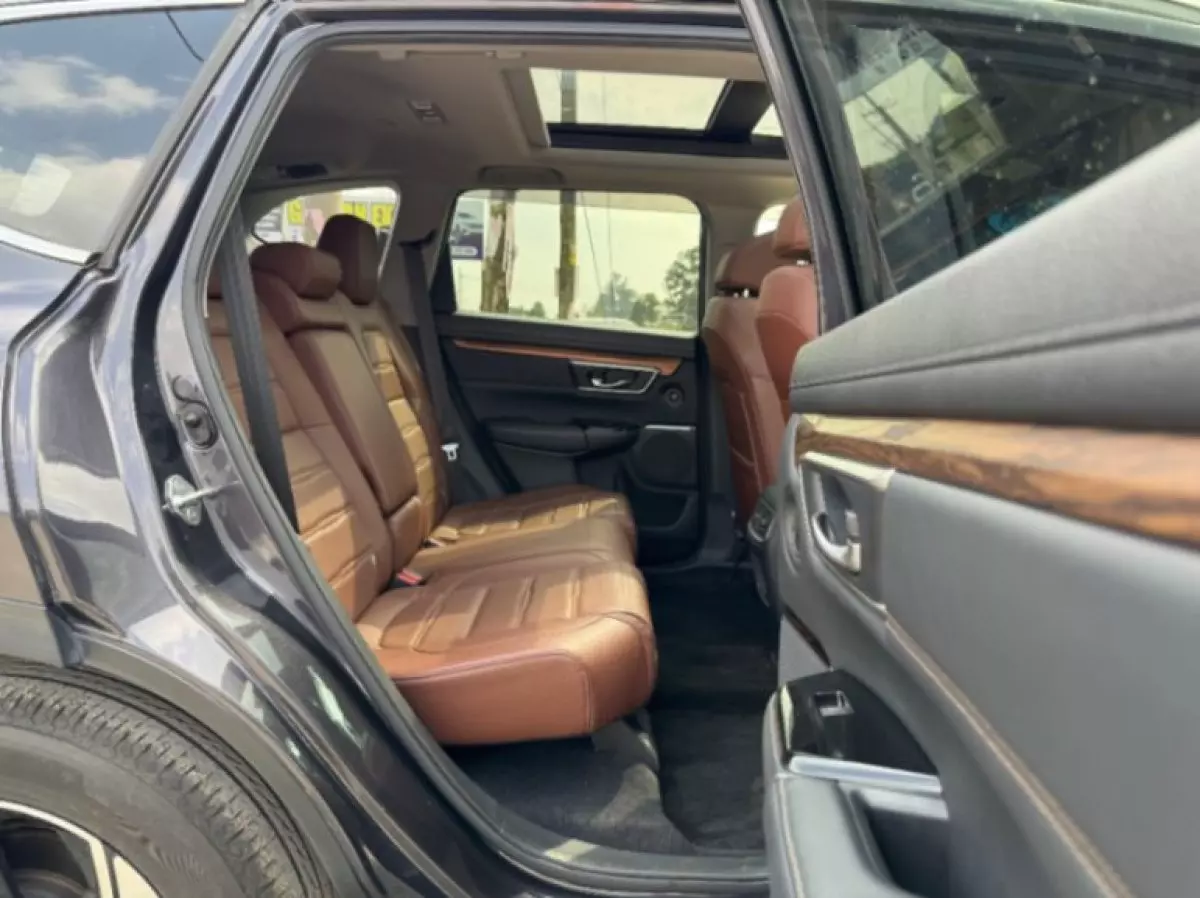 interiorBack