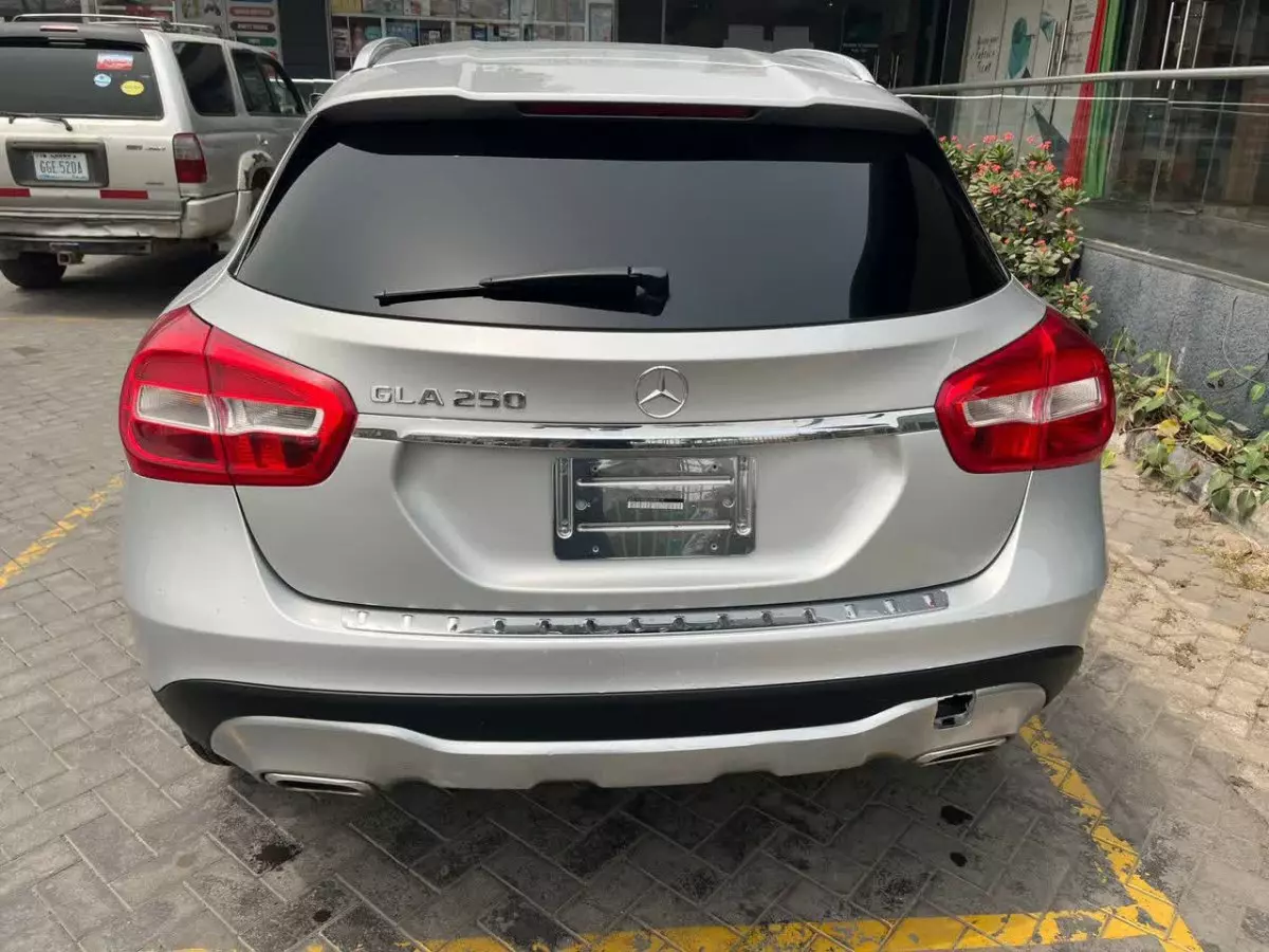 car Back