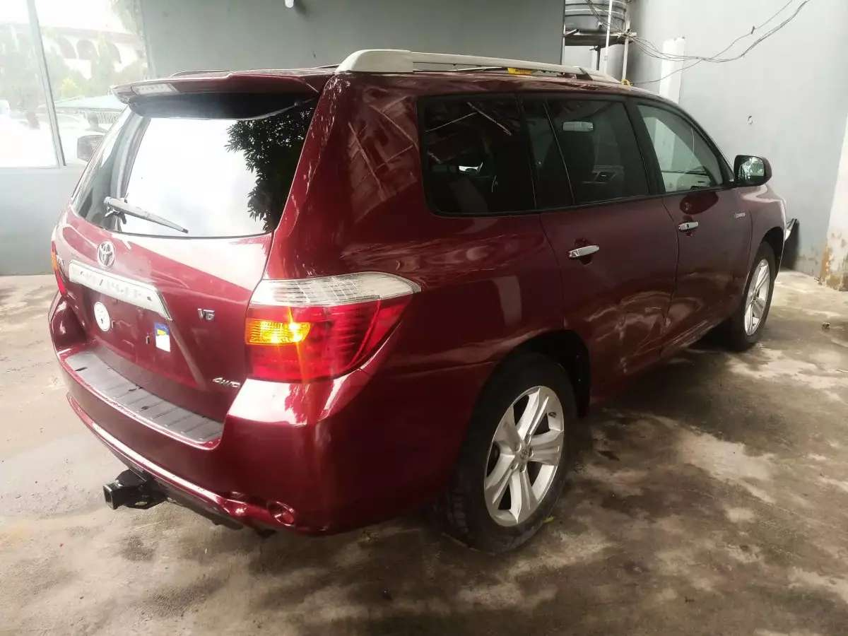Car Right Back
