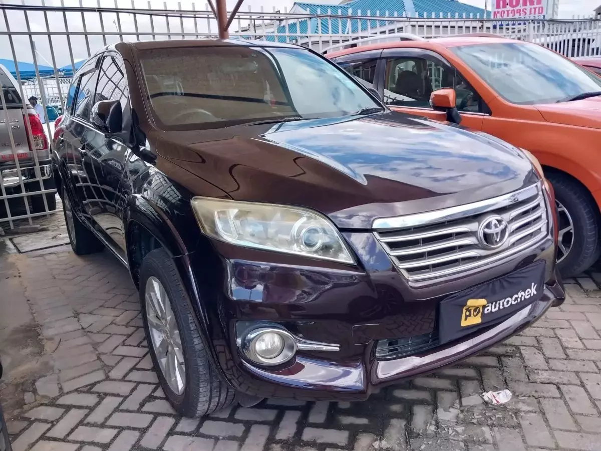 Toyota Vanguard  - 2010