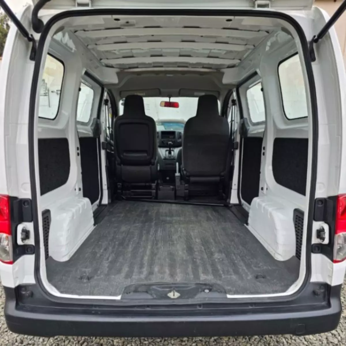 interiorBack