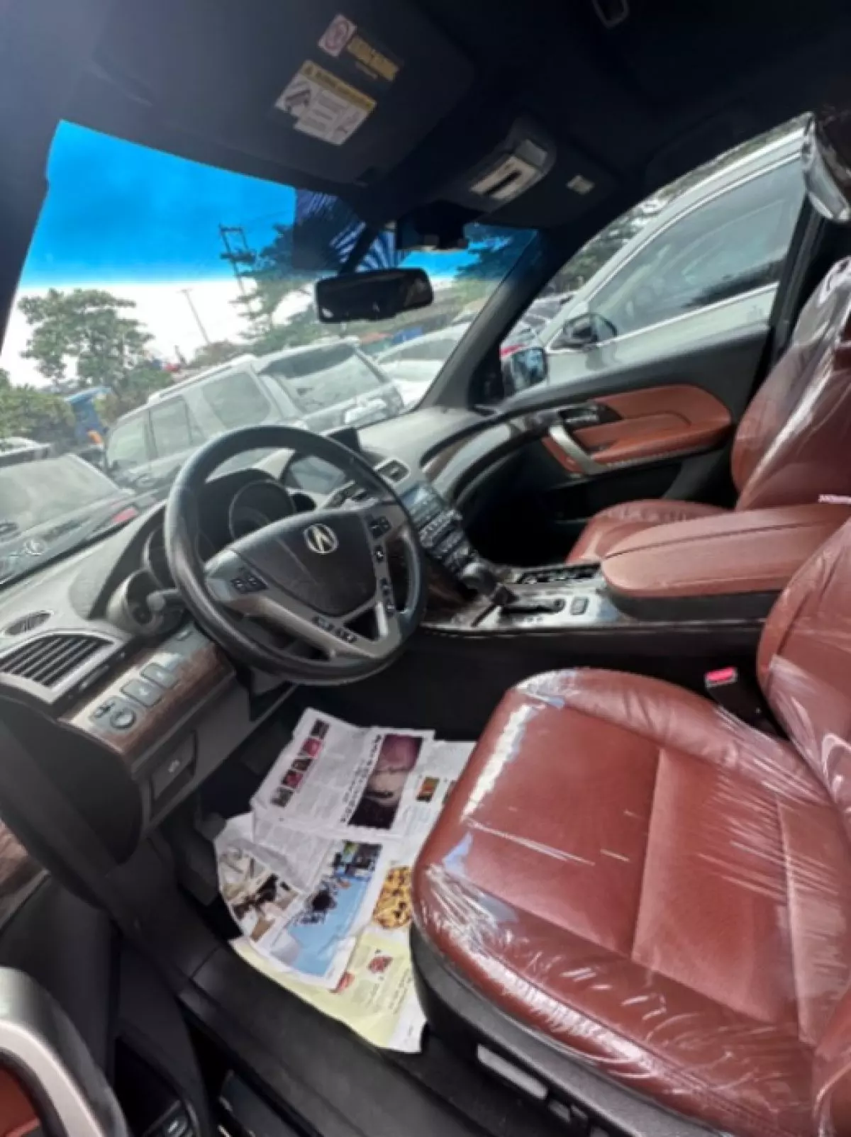 interiorFront