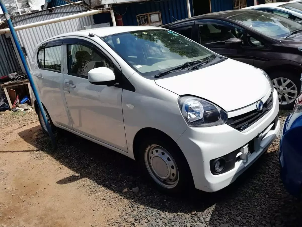 Daihatsu Mira  - 2016