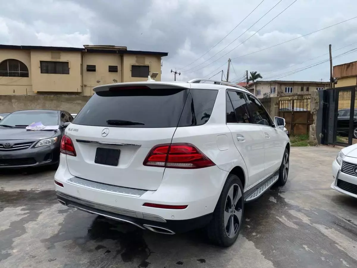 car Back