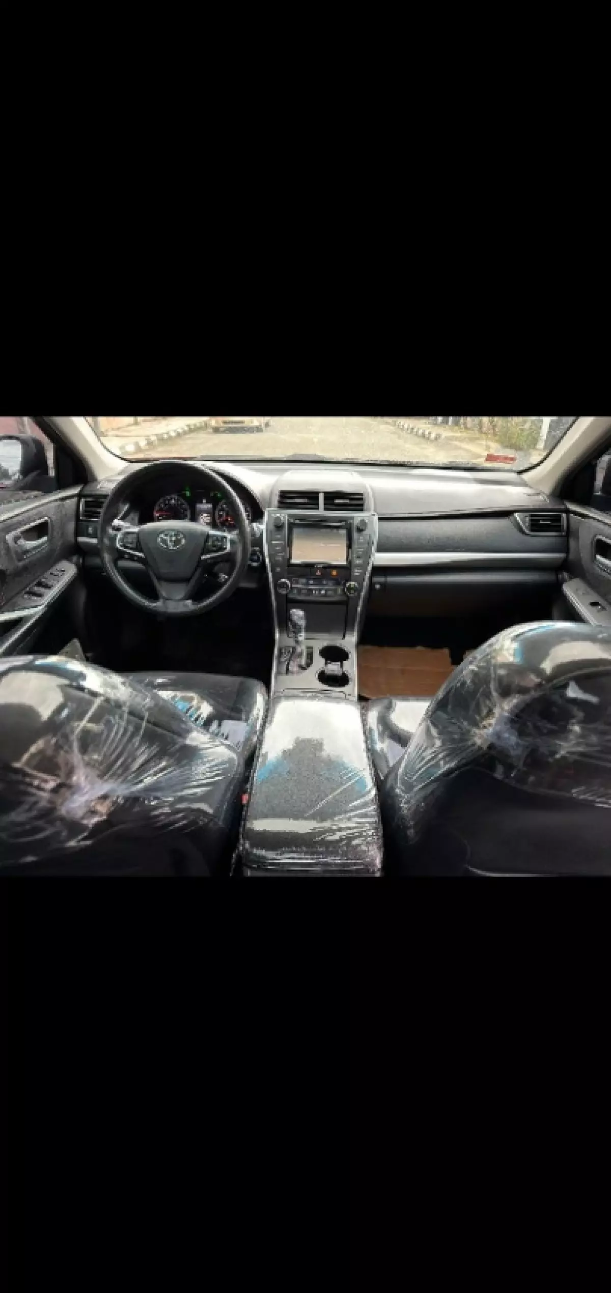 interiorFront
