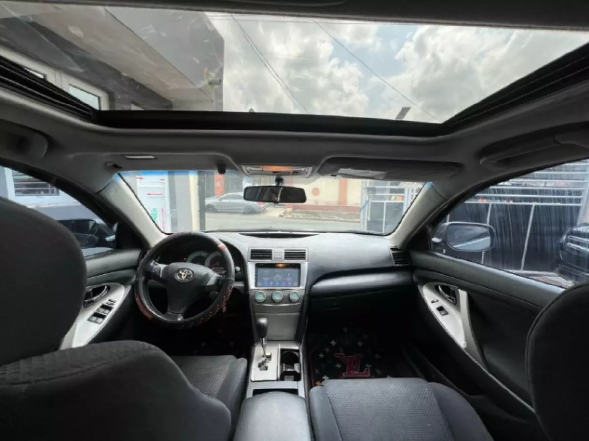 interiorFront