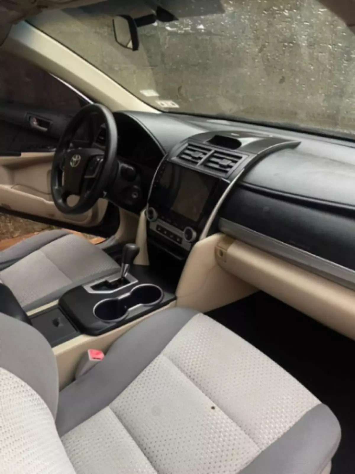 interiorFront