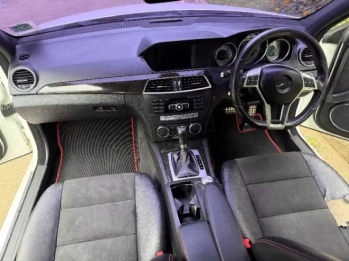 interiorFront