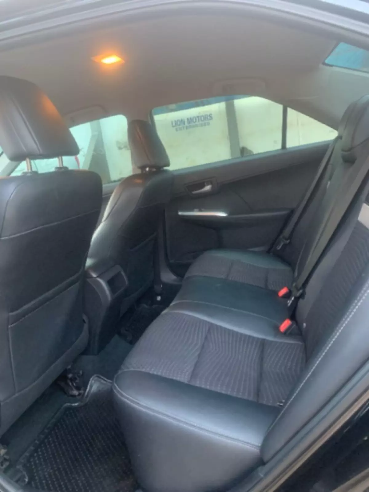 interiorBack