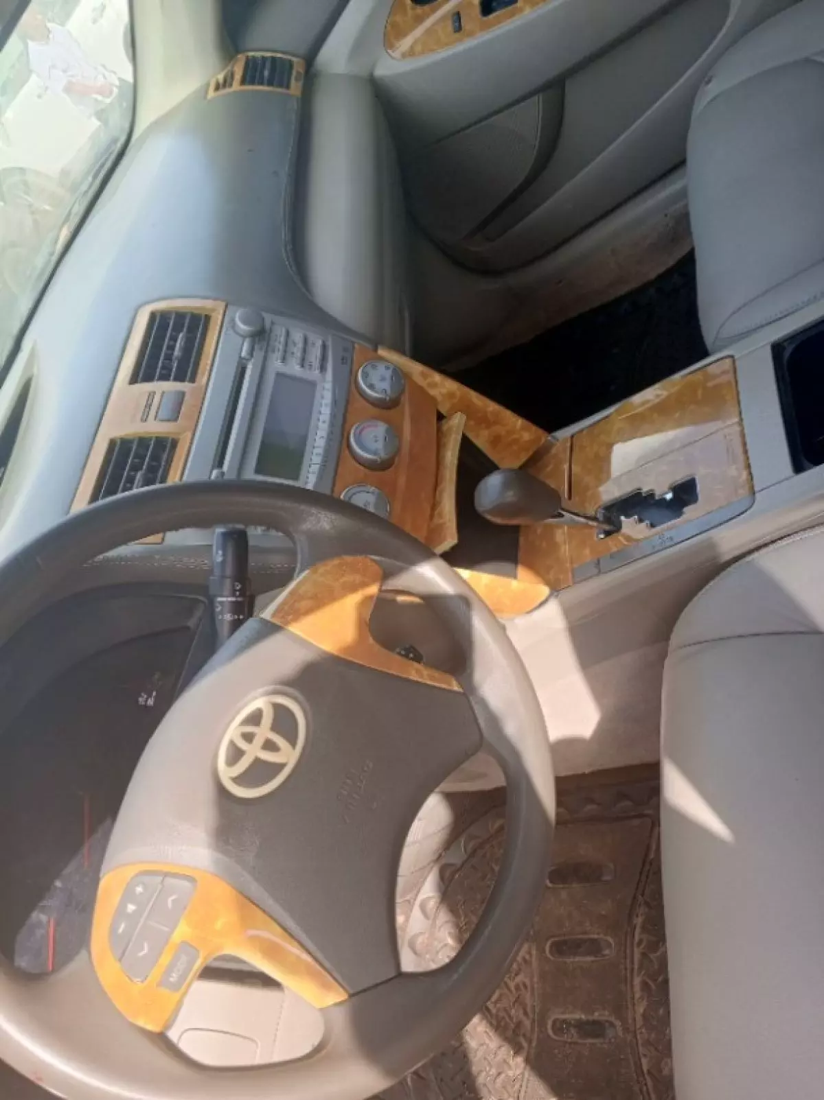 interiorFront