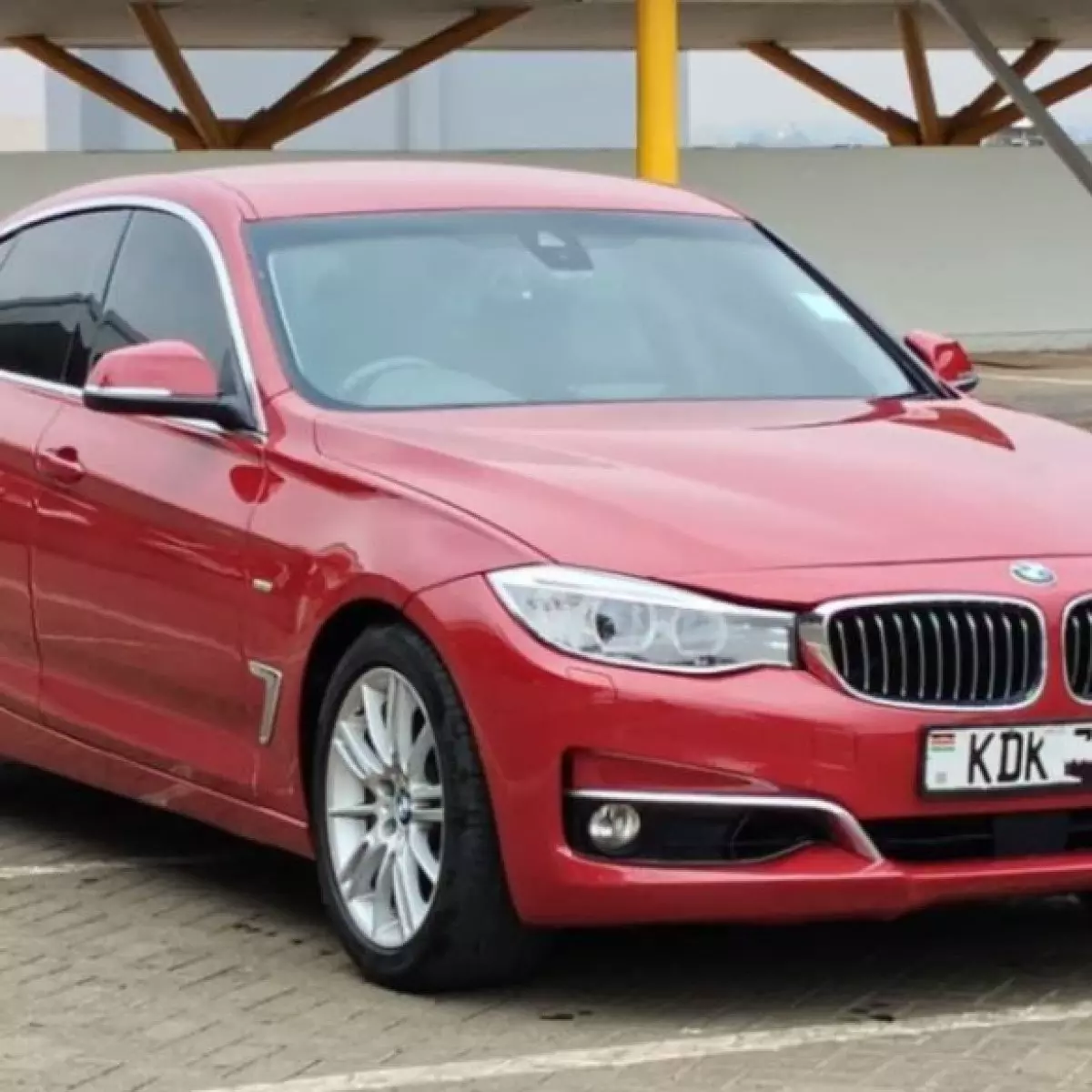 BMW 320i - 2015