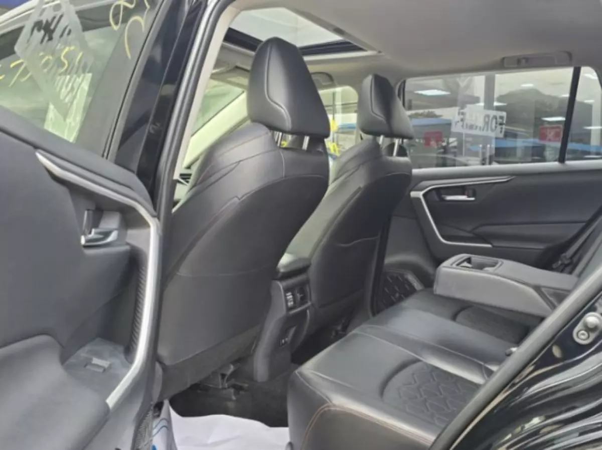 interiorBack