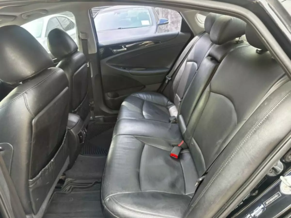 interiorBack