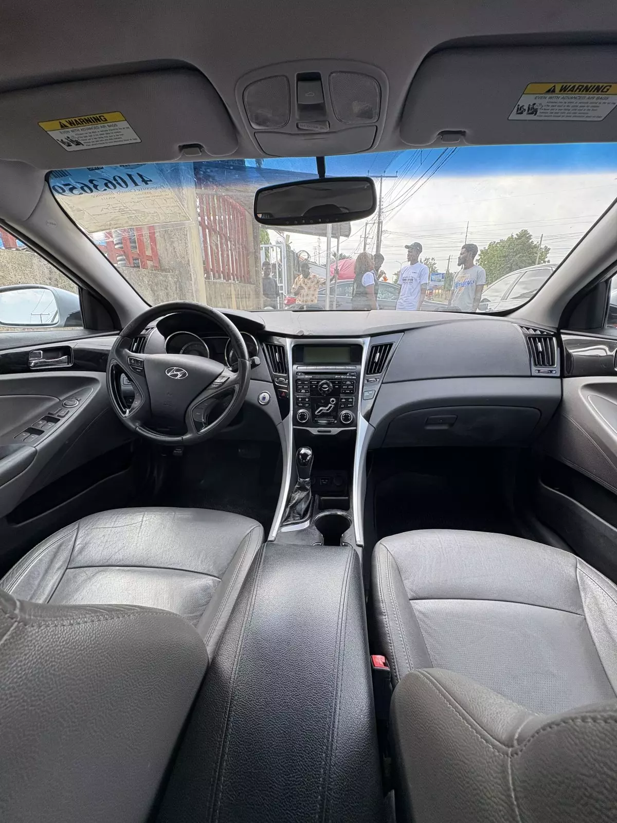 interiorFront