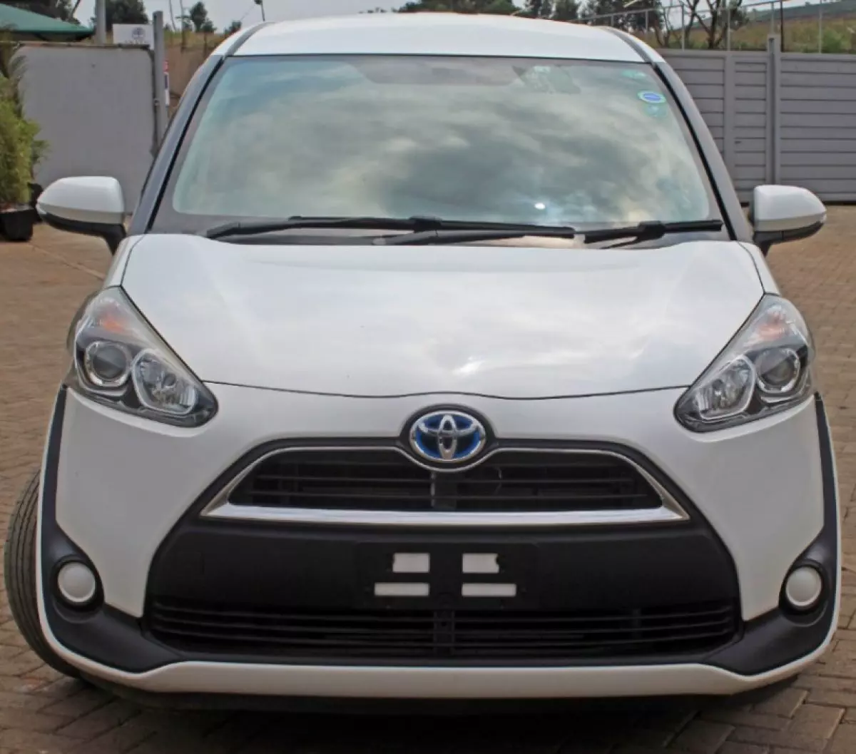 Toyota Sienta - 2018