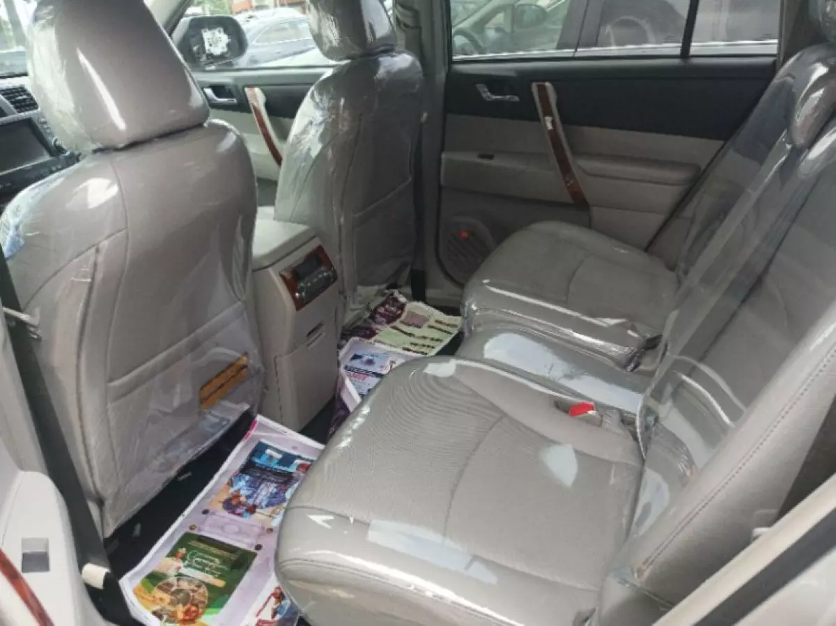 interiorBack