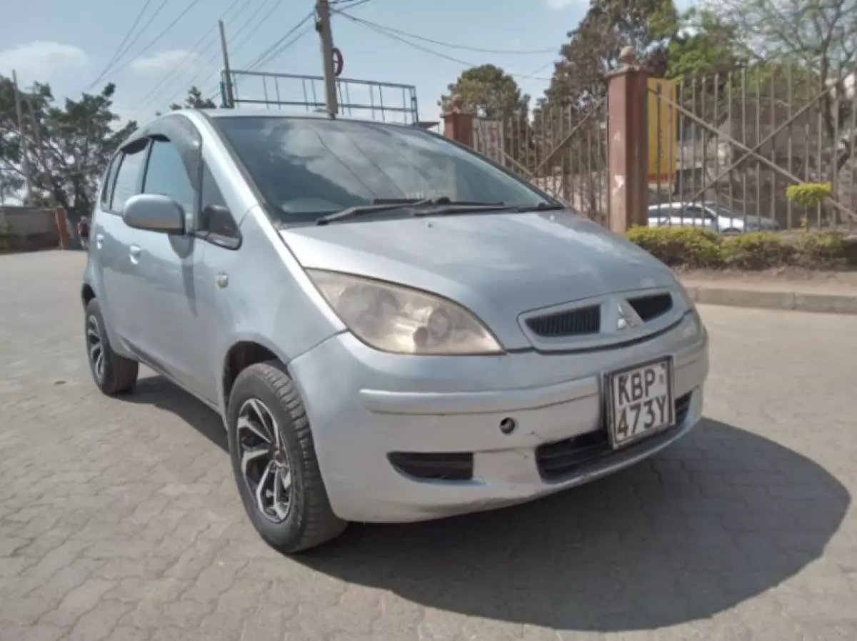 Mitsubishi Colt - 2008