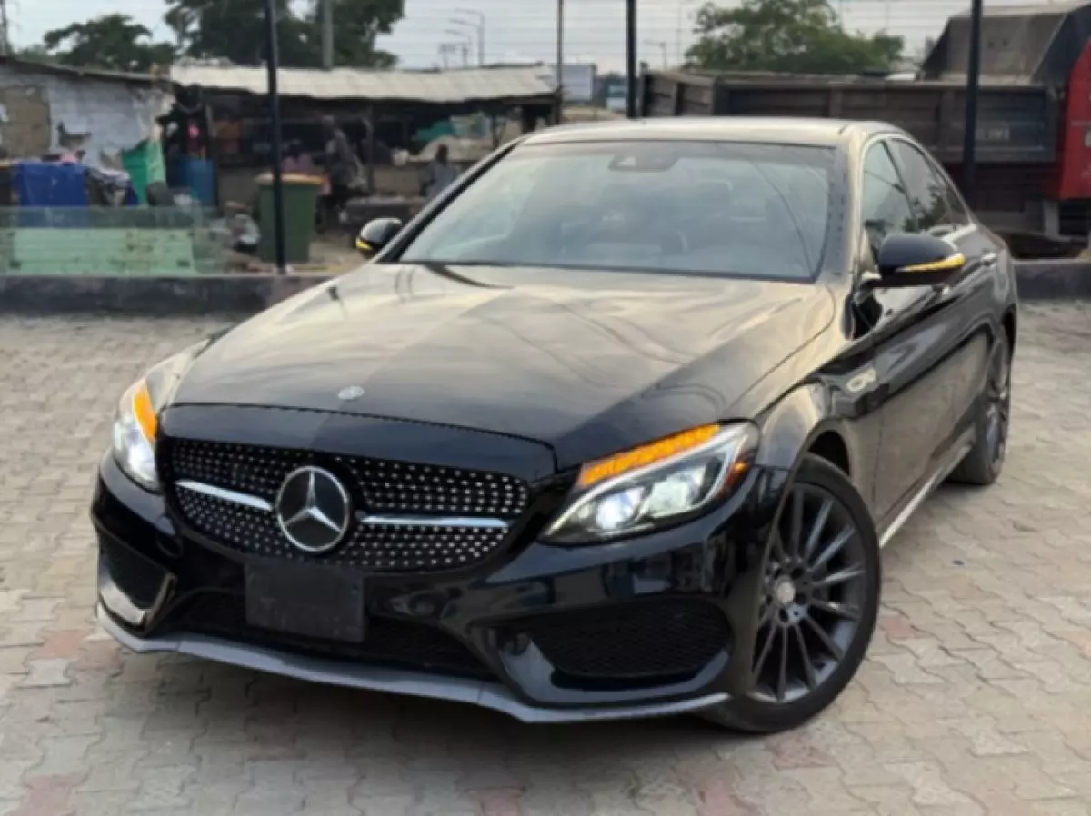 Mercedes-Benz C 300 - 2016
