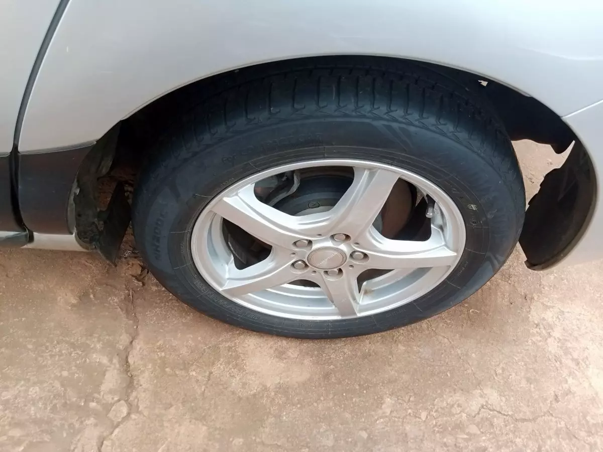 tyre0