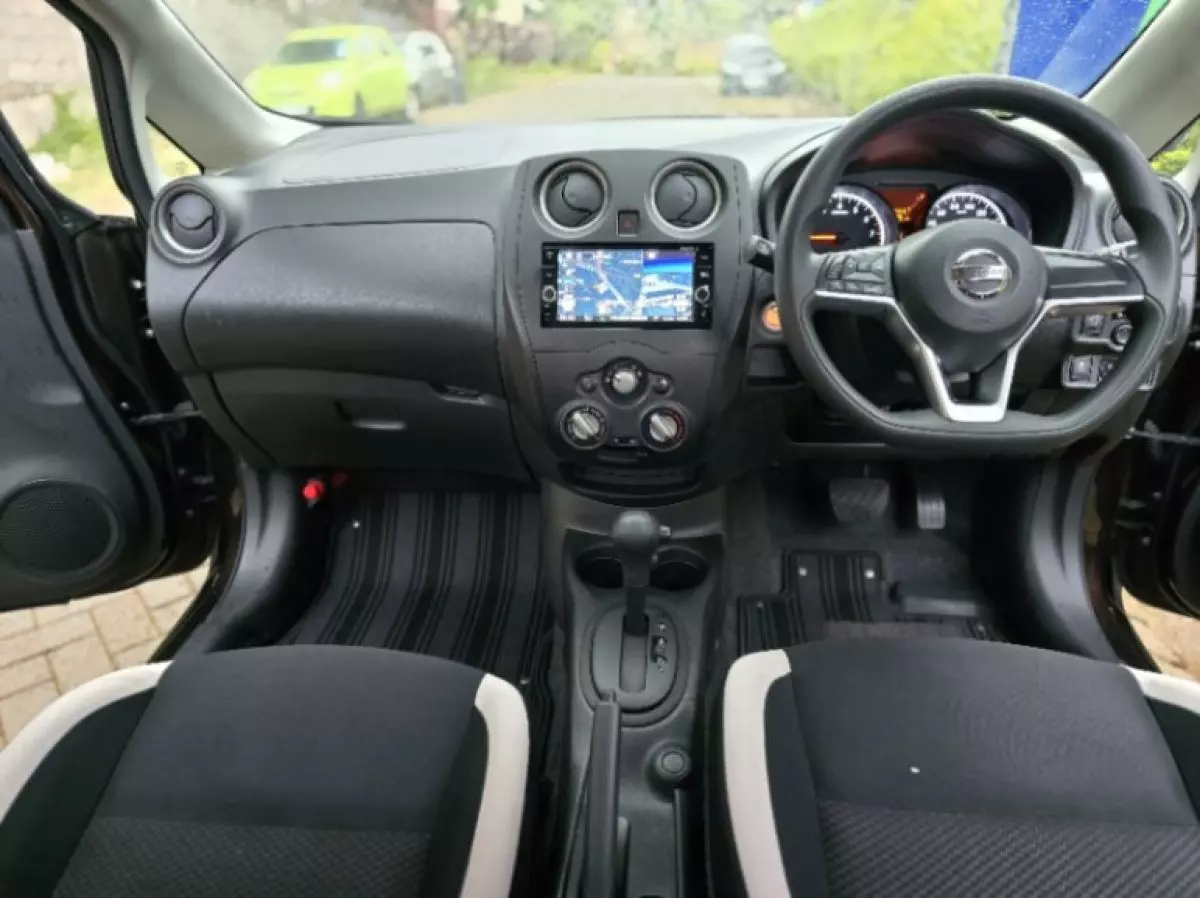 interiorFront