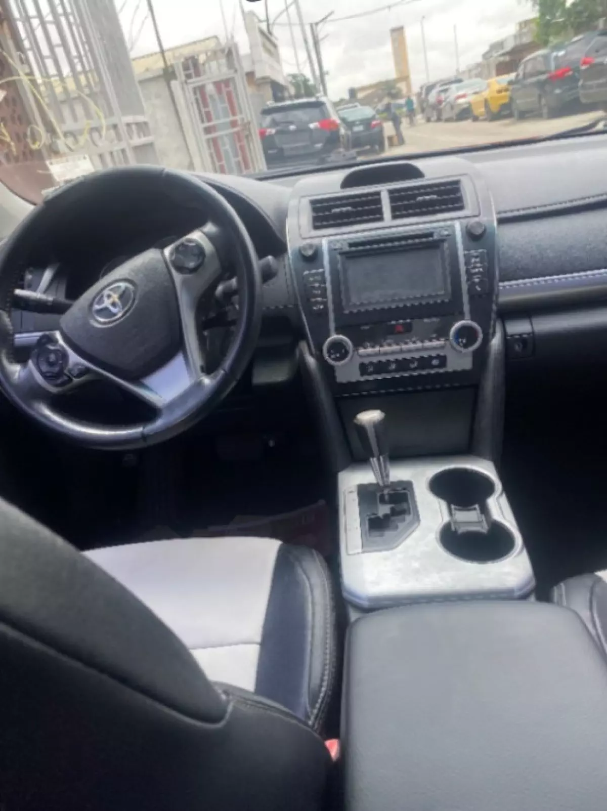 interiorFront
