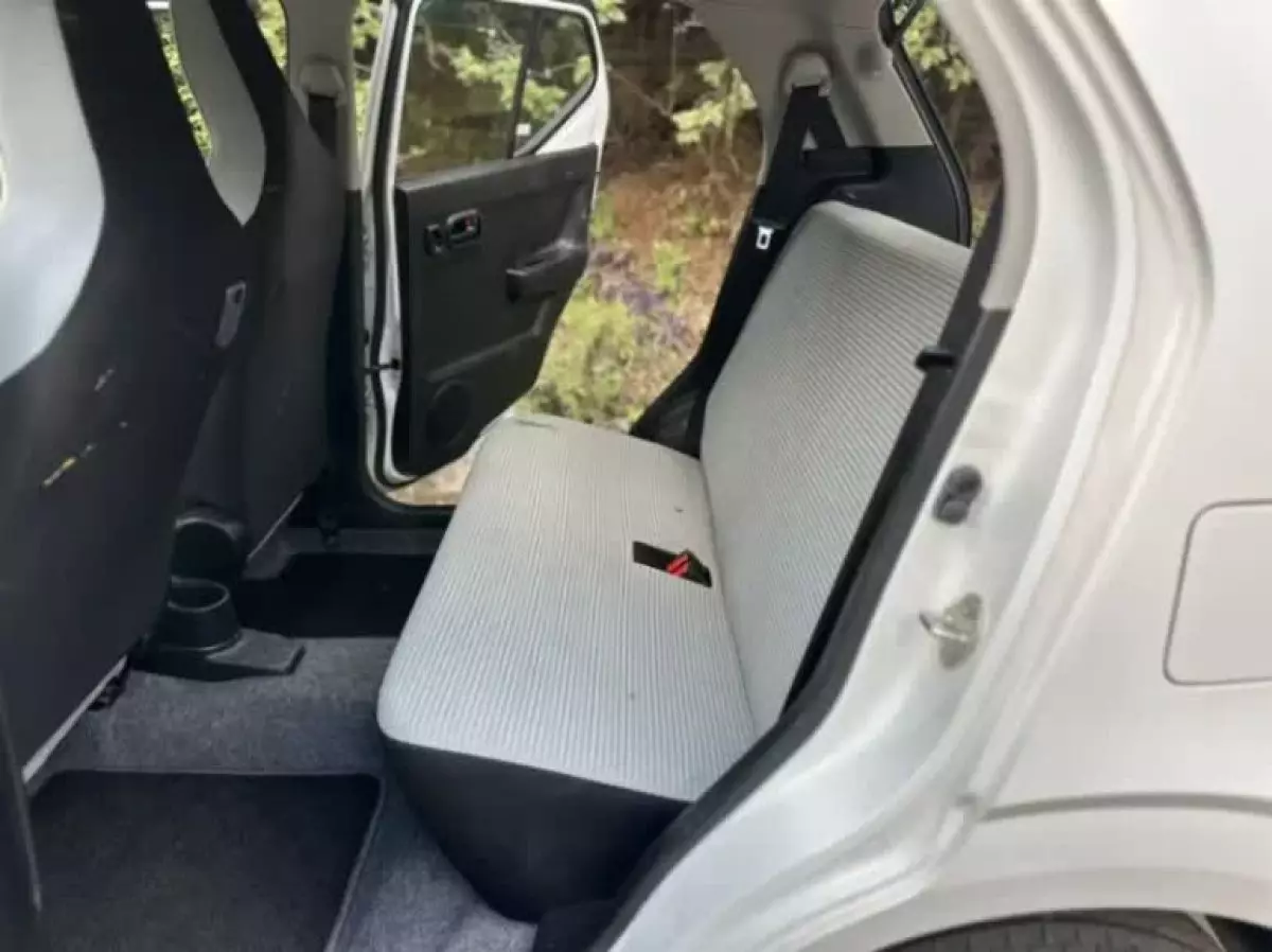 interiorBack