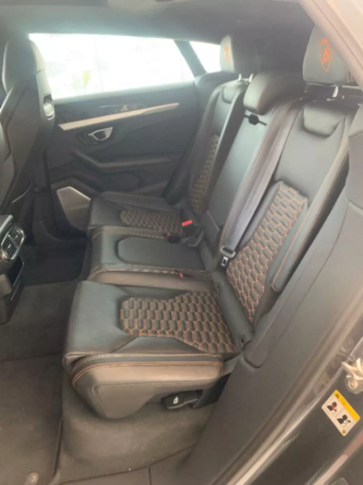 interiorBack
