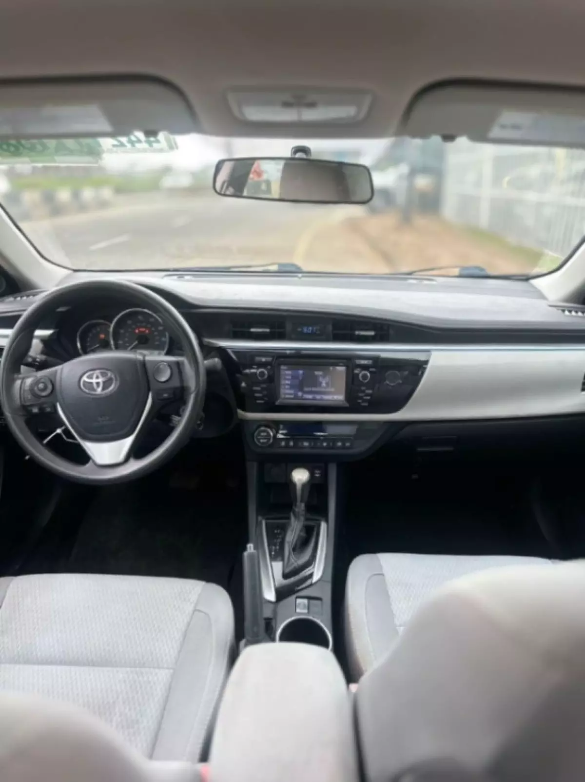 interiorFront
