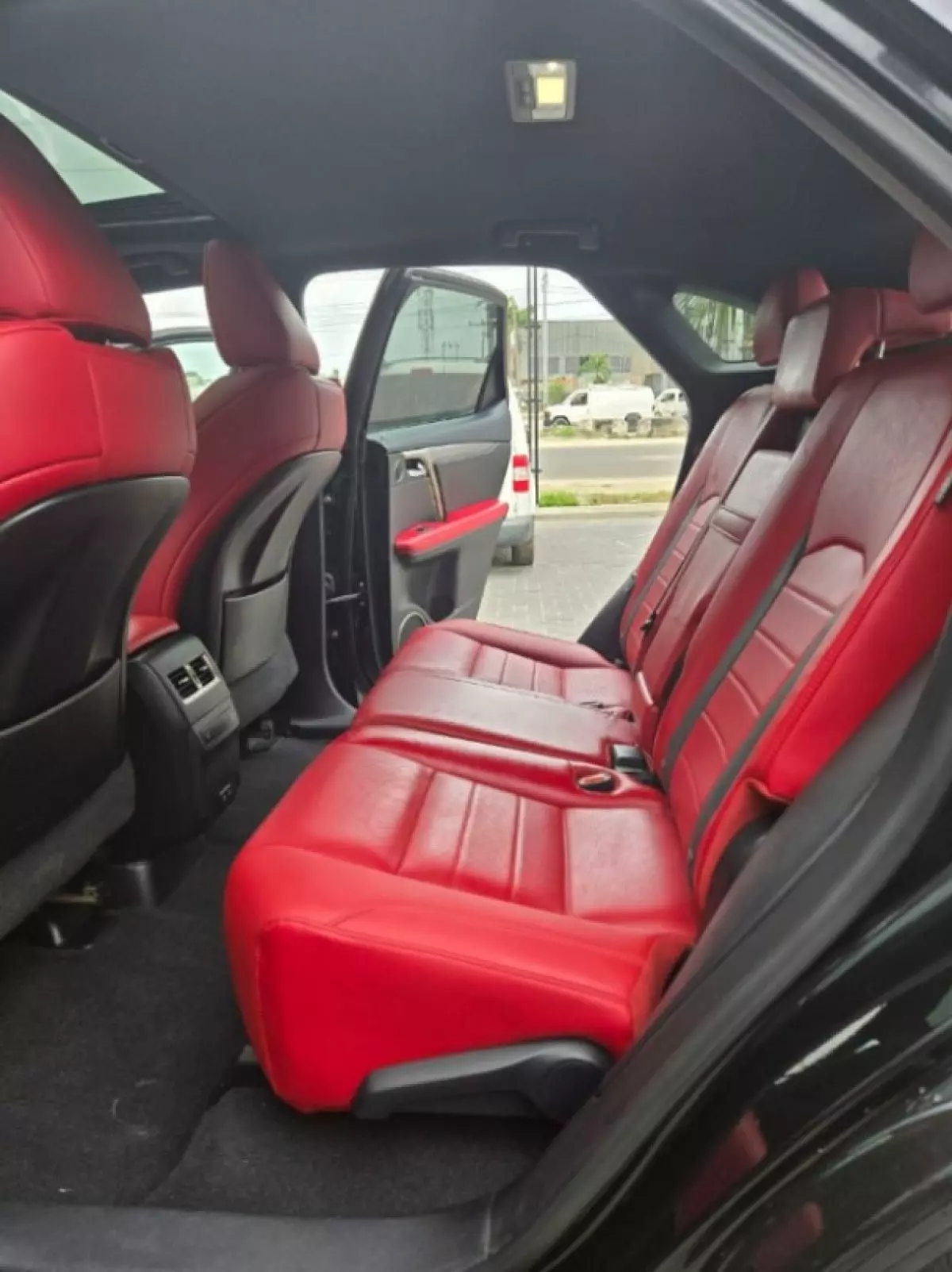 interiorBack