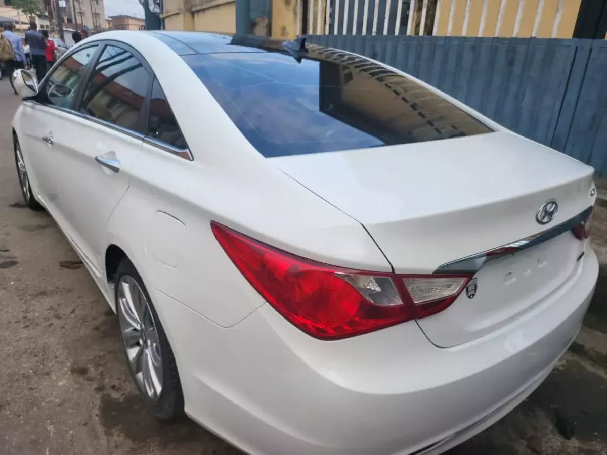 car Right Back