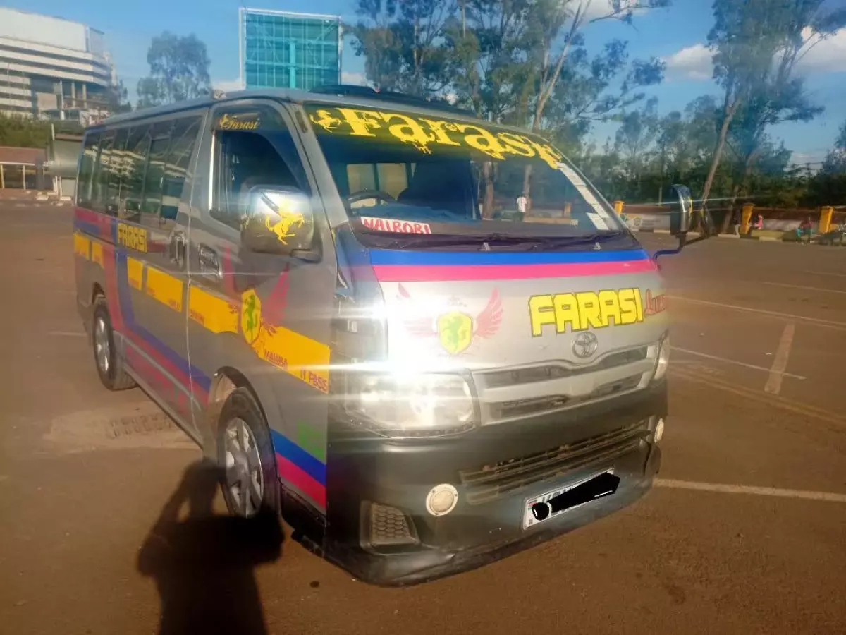 Toyota Hiace - 2012