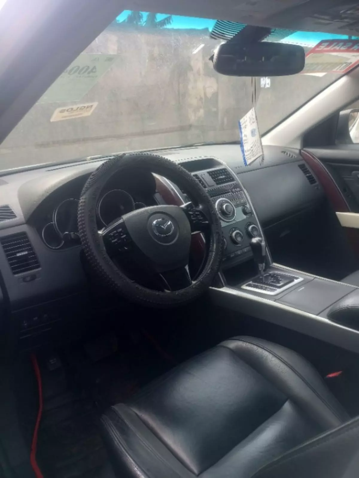interiorFront