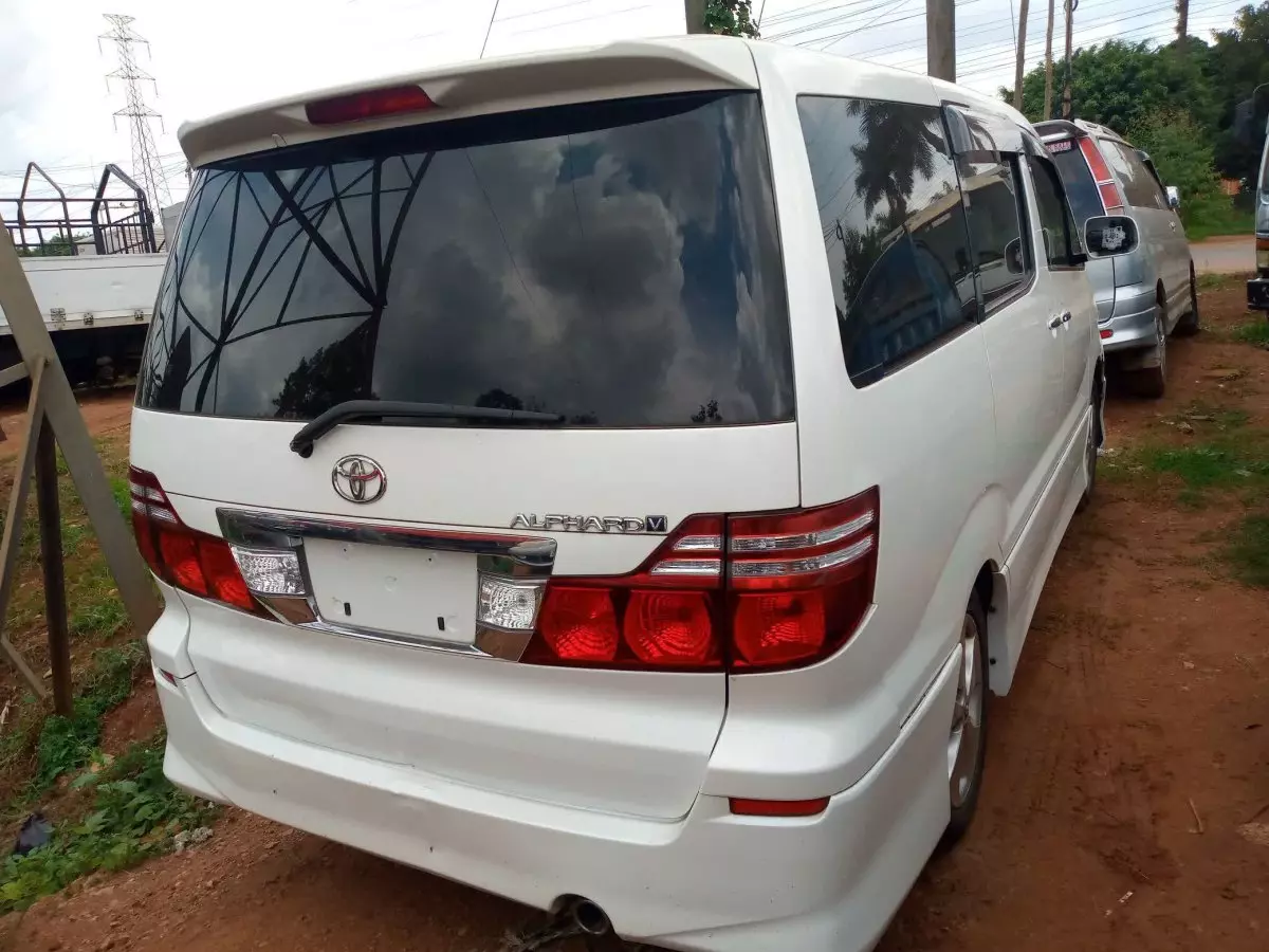 car Right Back