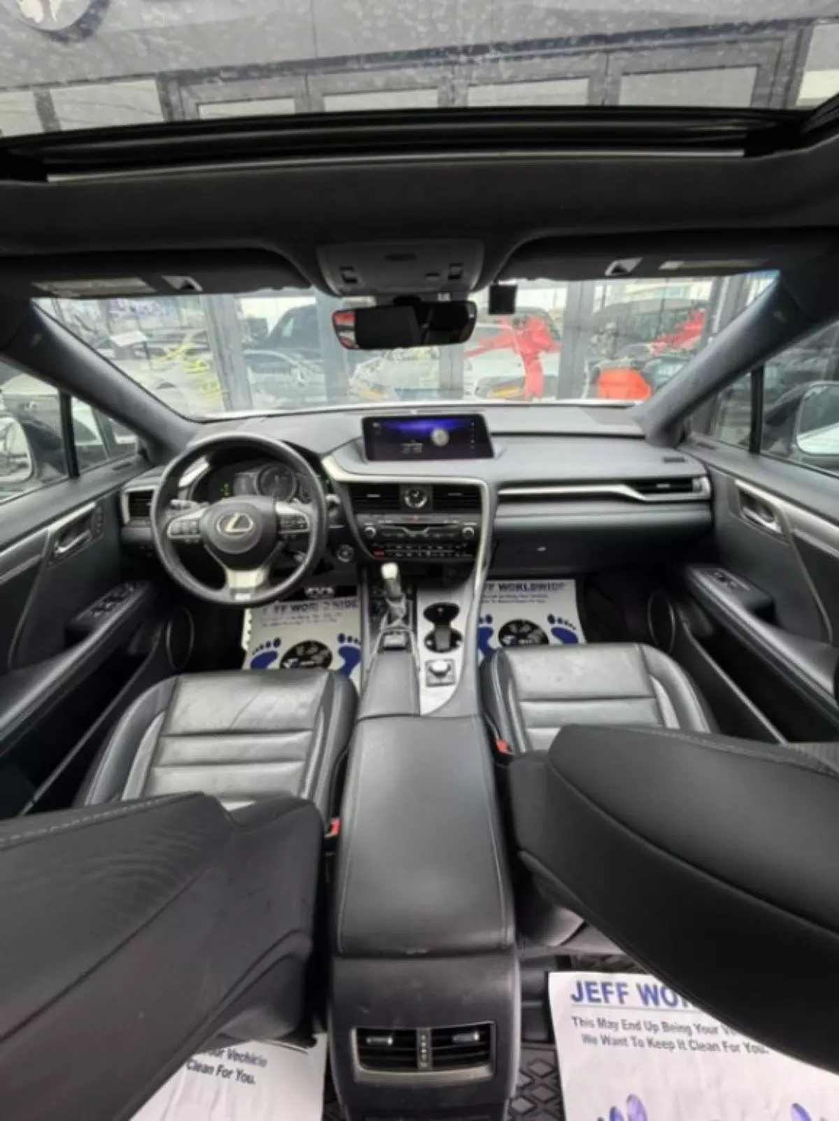 interiorFront