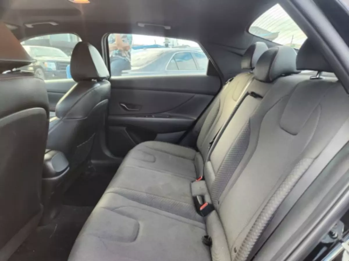 interiorBack