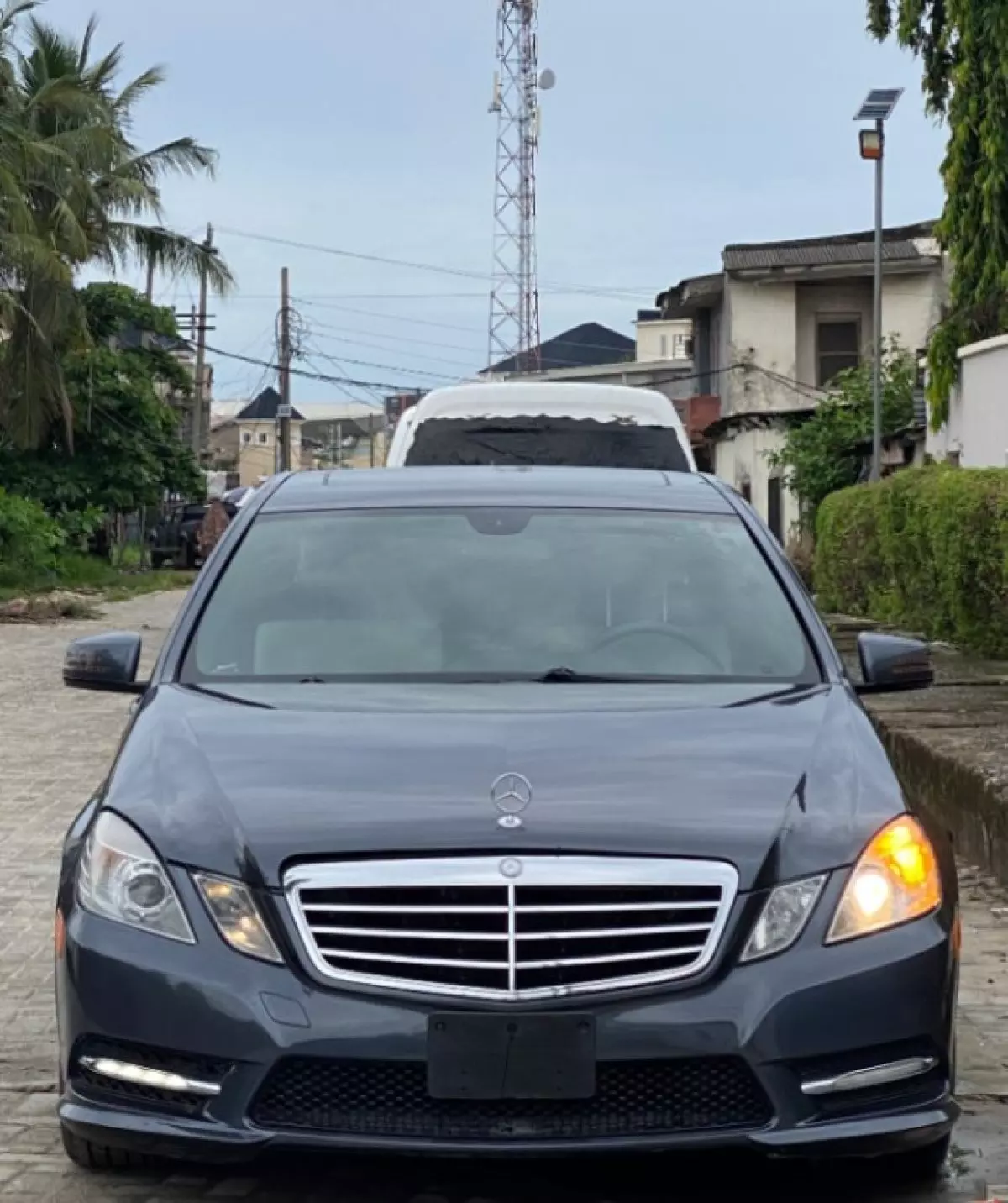 Mercedes-Benz E 350 - 2012