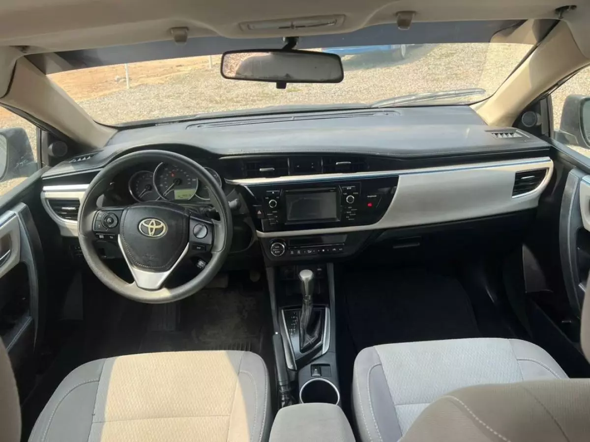 interiorFront