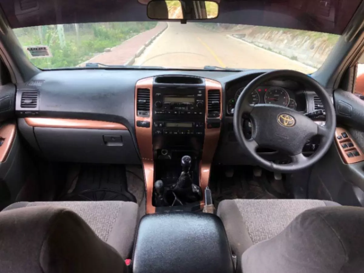 interiorFront