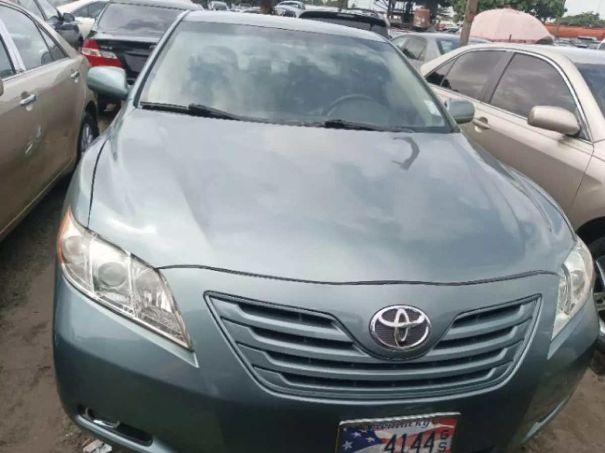 Toyota Camry - 2007
