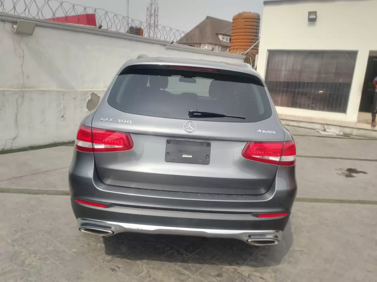 car Back