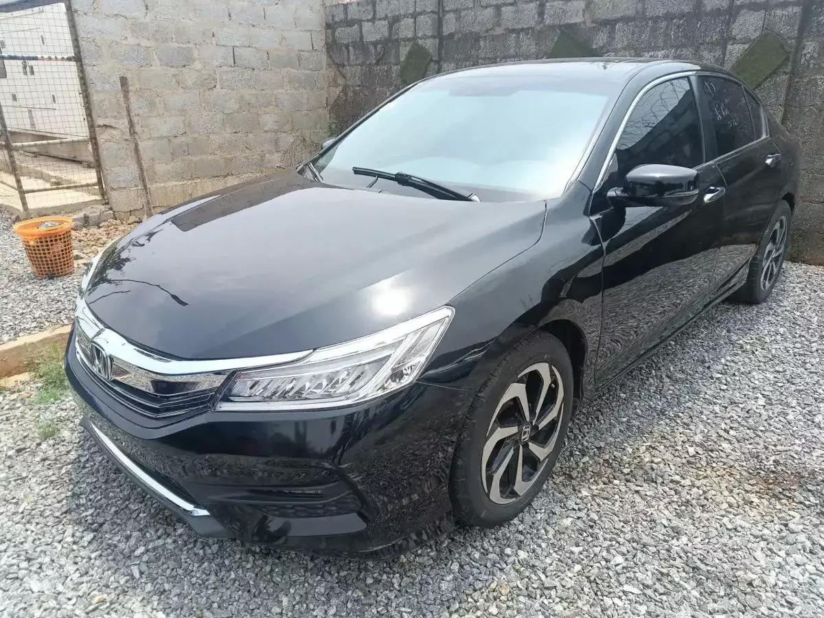 Honda Accord - 2015