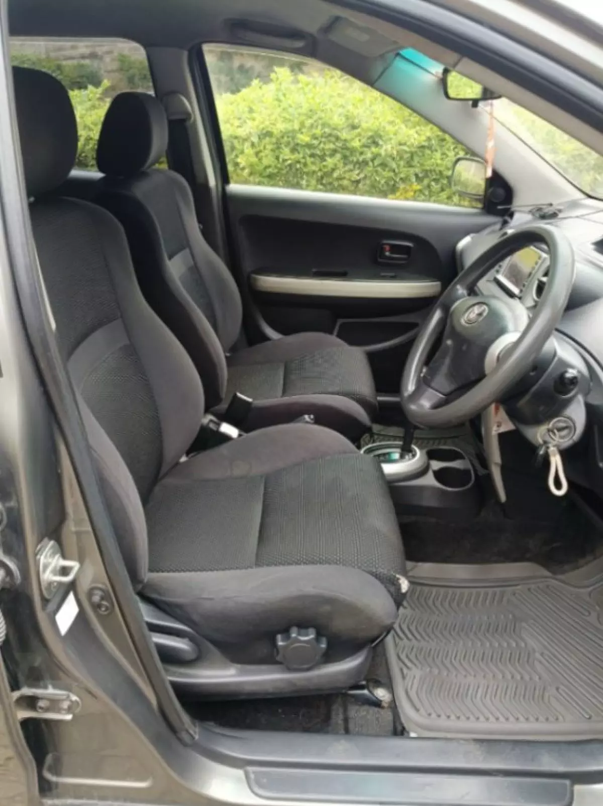interiorFront