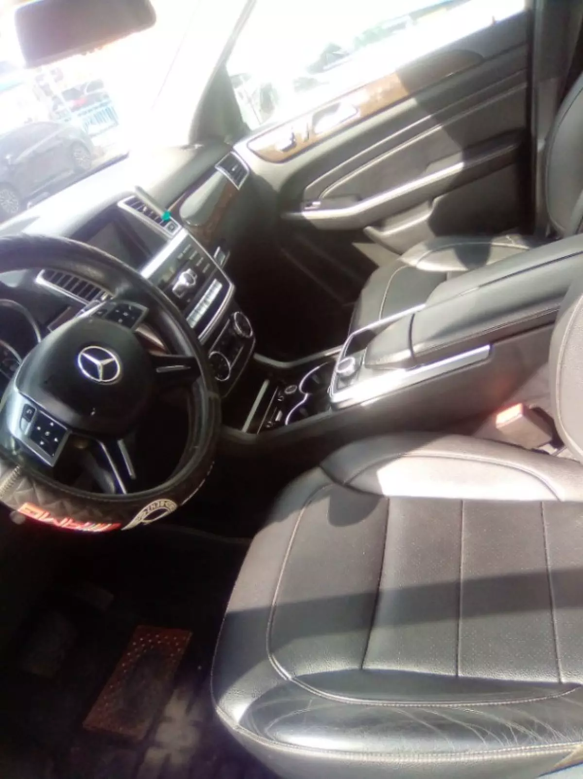 interiorFront