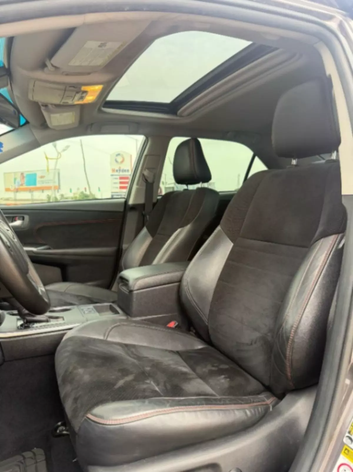 interiorFront