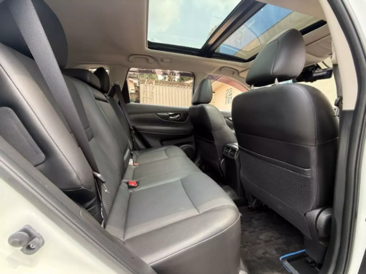 interiorBack