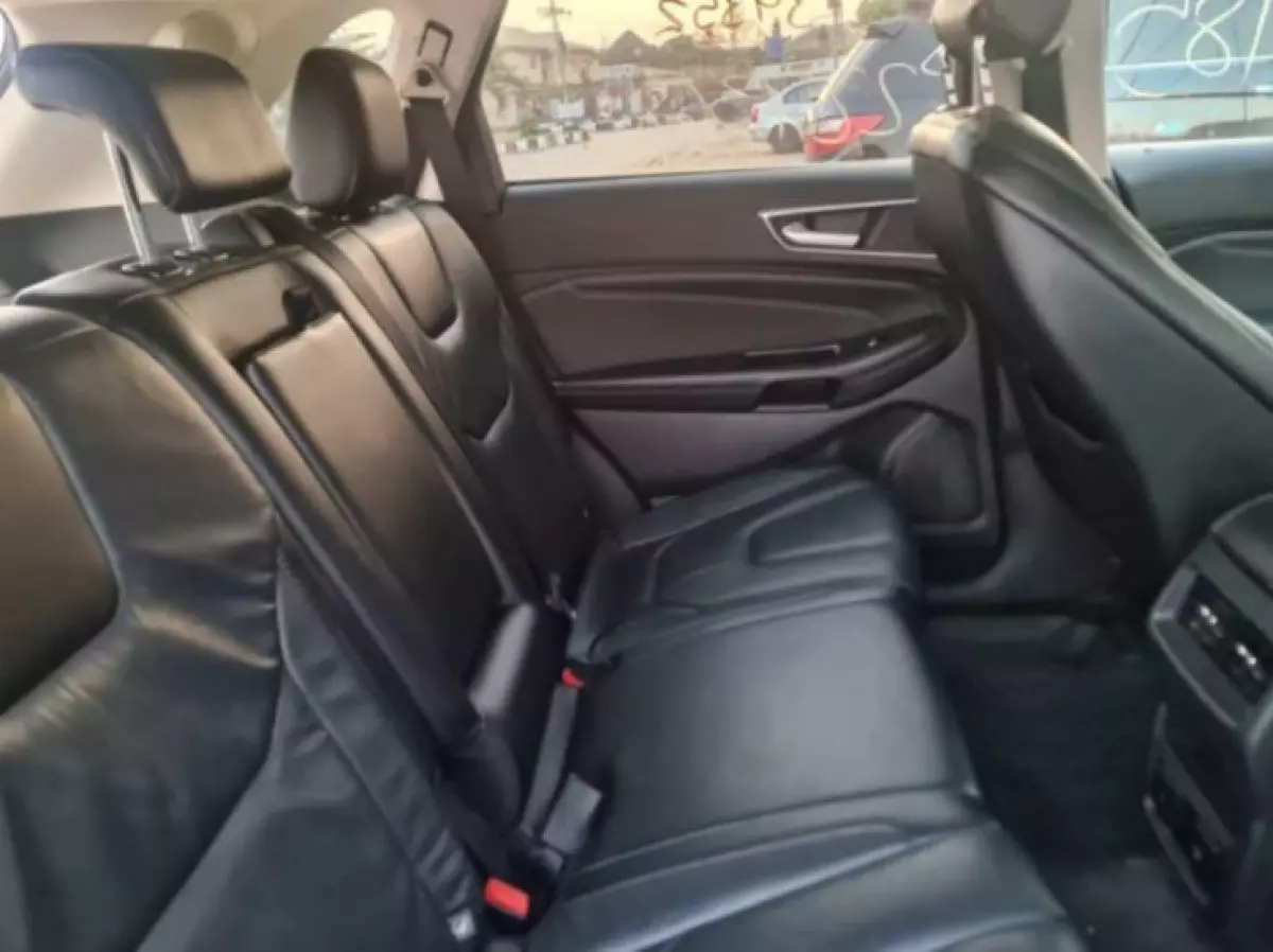 interiorBack