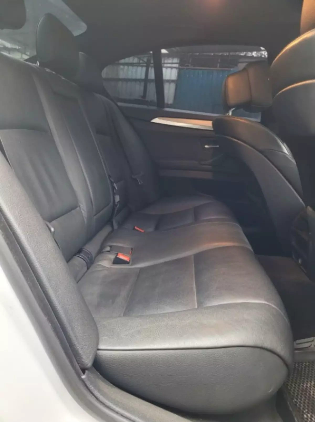 interiorBack