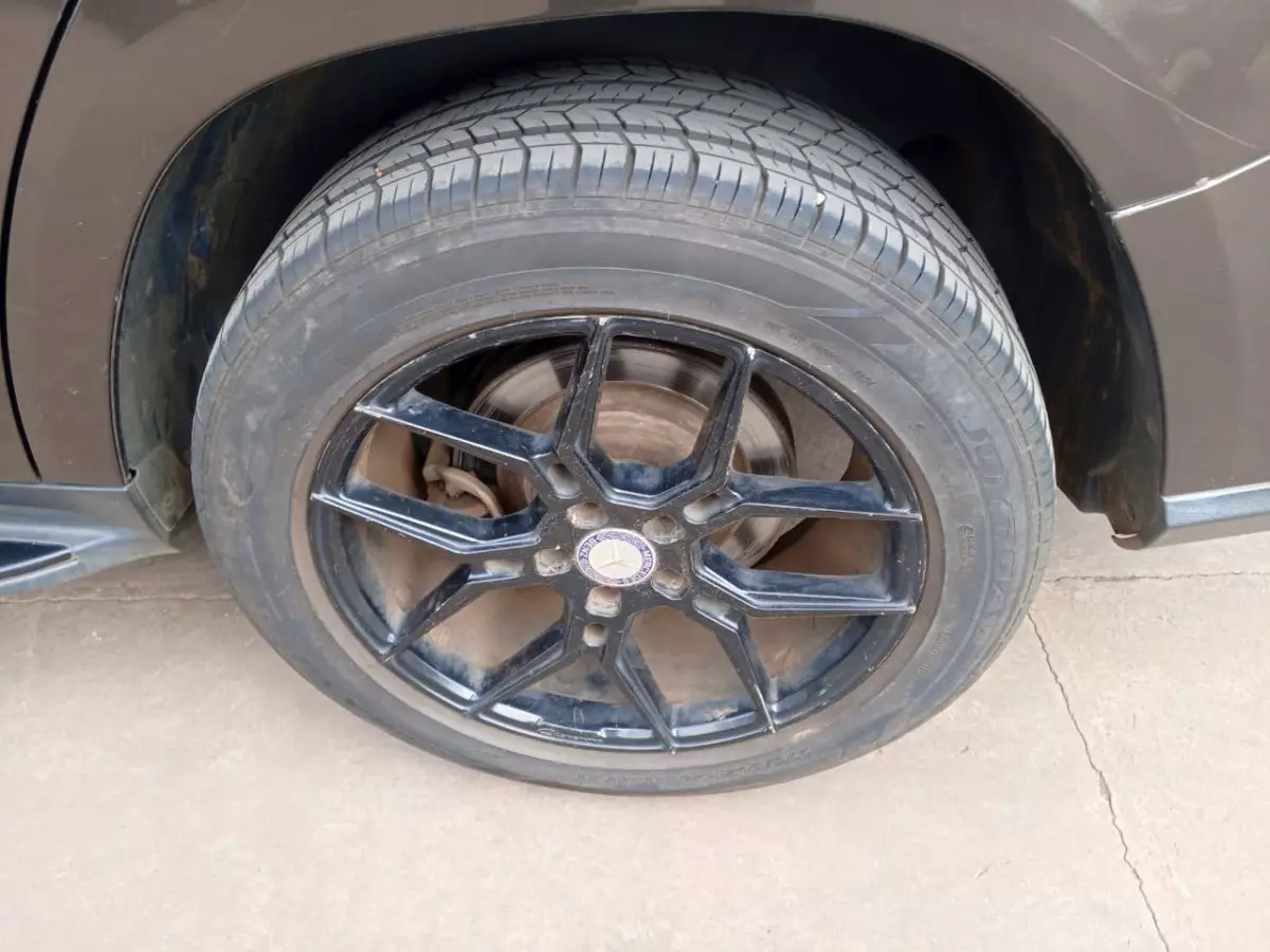 tyre1