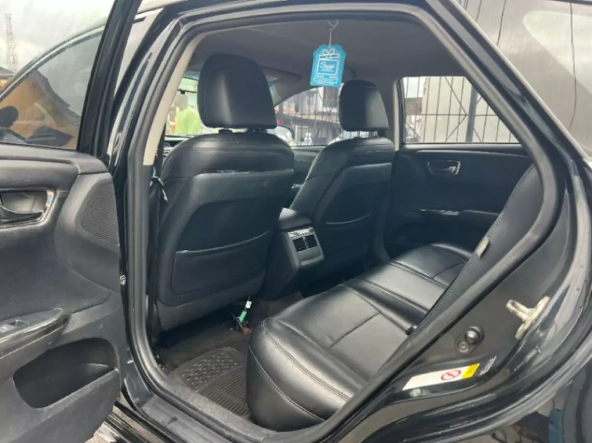 interiorBack