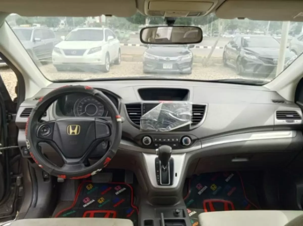interiorFront